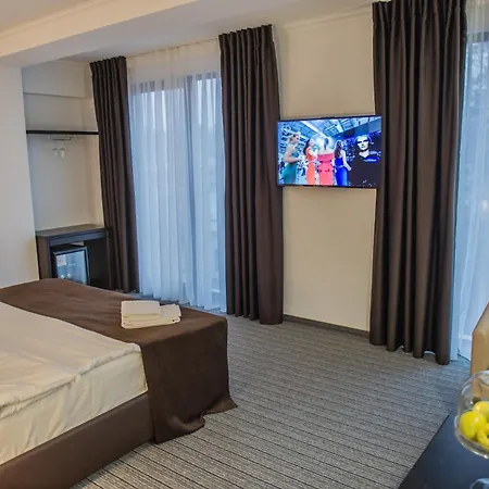Bernardazzi Grand 4* 基希讷乌